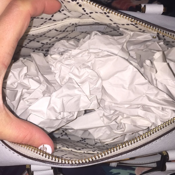 PENDING ♠️ LIKE NEW KATE SPADE SATCHEL ♠️ - Picture 3 of 5